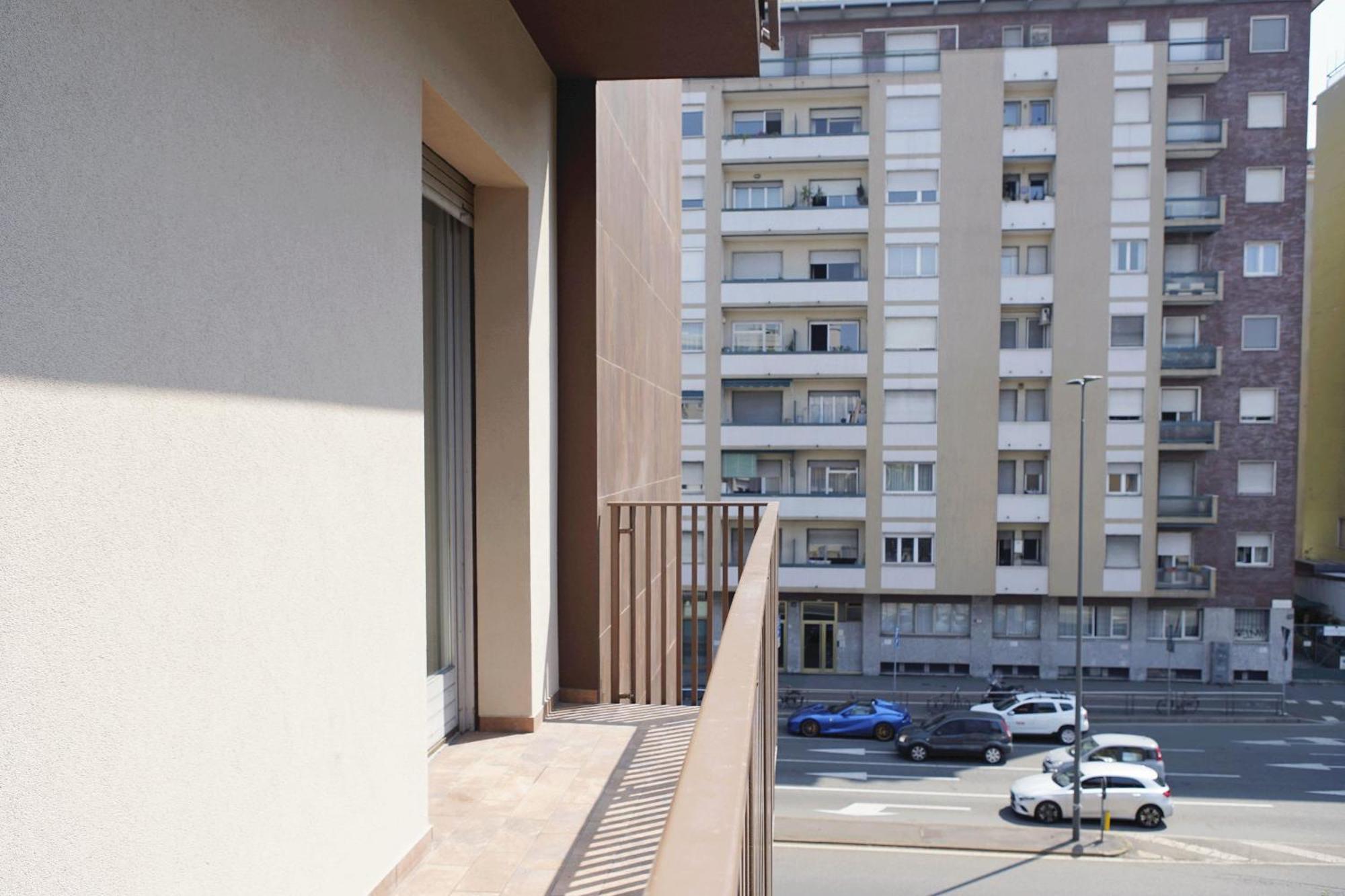 Rio Central M3 Sondrio E Stazione Centrale — Foto 1